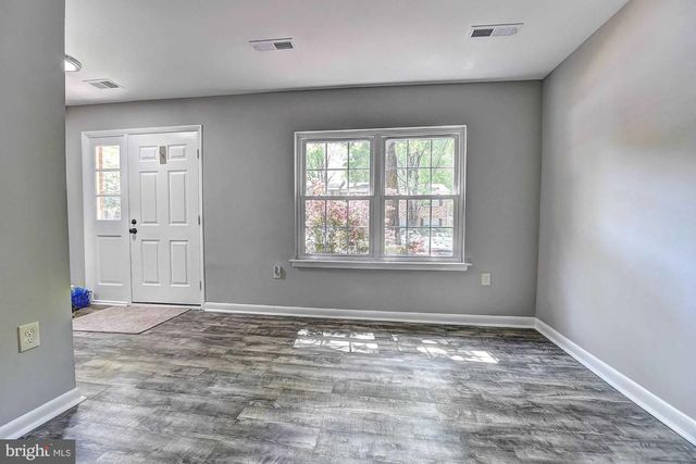 2226 GUNSMITH SQ, Reston, VA 20191