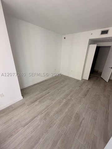 55 SW 9th St 3609, Miami, FL 33130