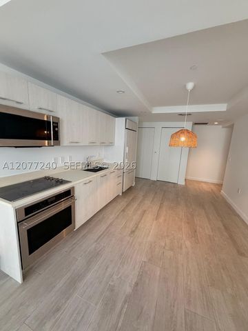 55 SW 9th St 3609, Miami, FL 33130