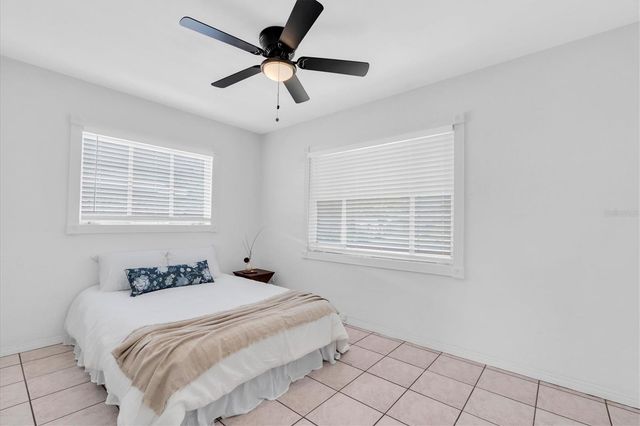 1221 53RD AVENUE N, St Petersburg, FL 33703