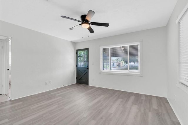 1221 53RD AVENUE N, St Petersburg, FL 33703