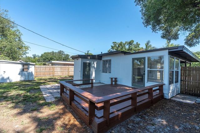 1221 53RD AVENUE N, St Petersburg, FL 33703