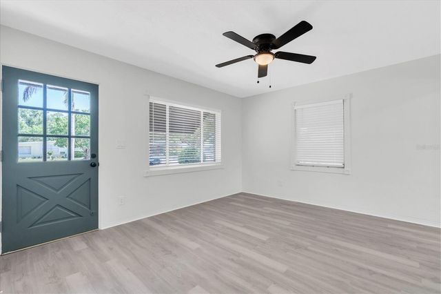 1221 53RD AVENUE N, St Petersburg, FL 33703