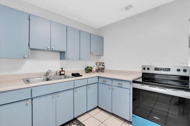 1221 53RD AVENUE N, St Petersburg, FL 33703