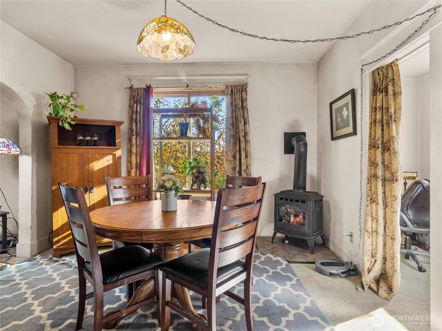 124 E 37th Street, Tacoma, WA 98404