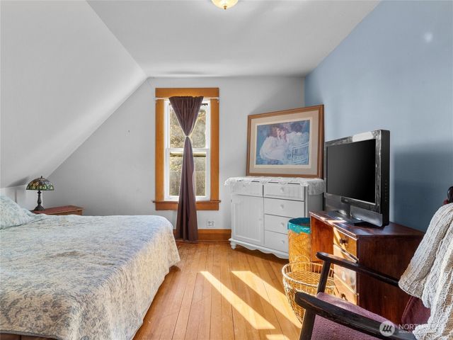 124 E 37th Street, Tacoma, WA 98404