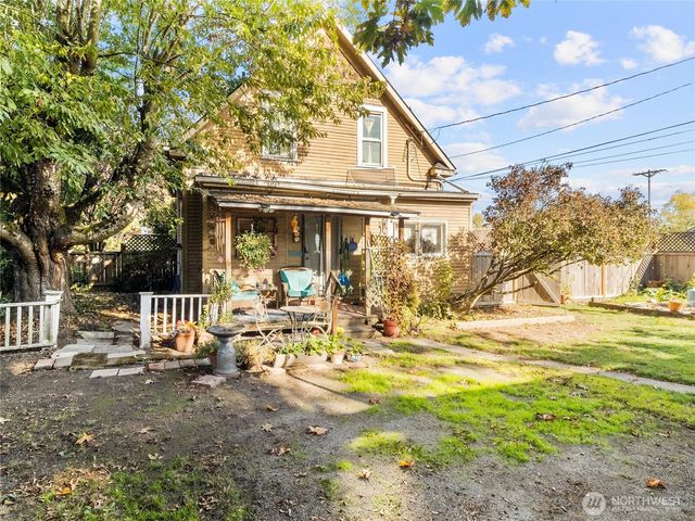 124 E 37th Street, Tacoma, WA 98404