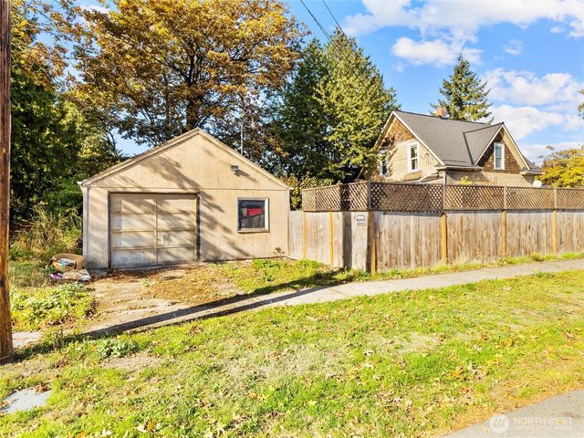 124 E 37th Street, Tacoma, WA 98404