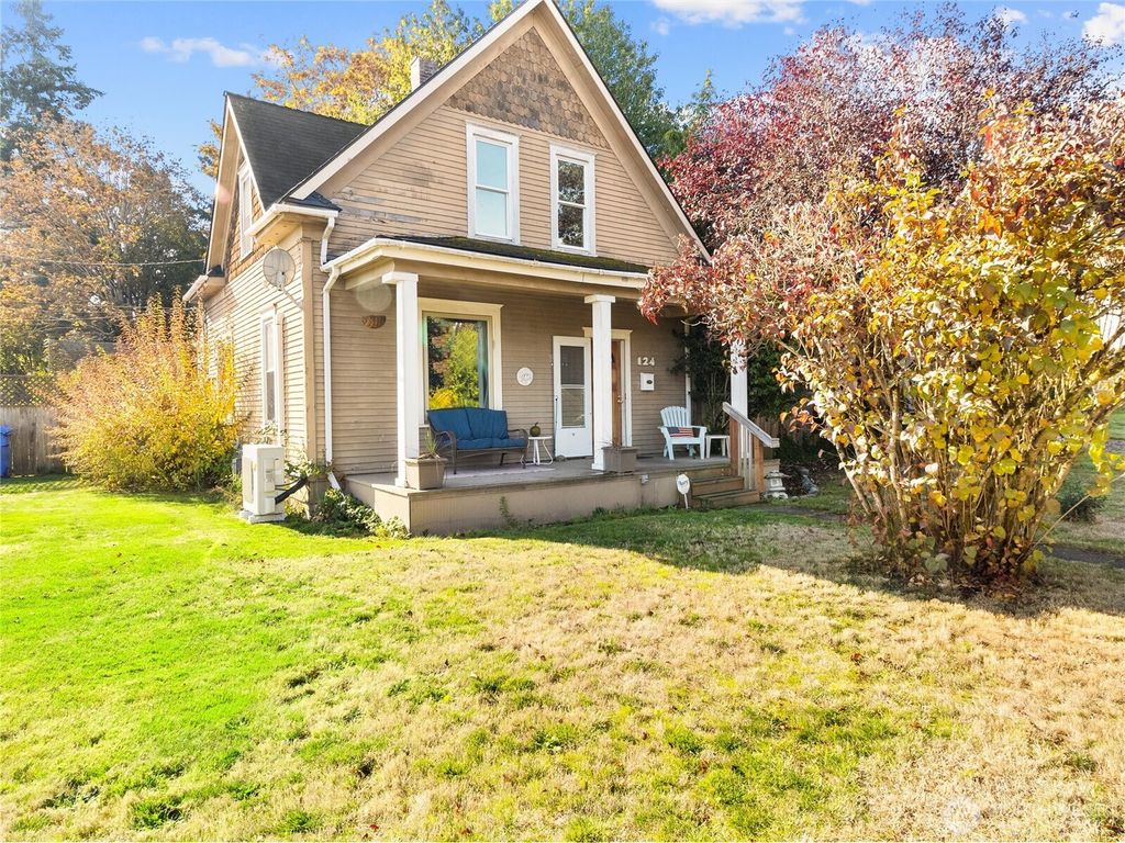 124 E 37th Street, Tacoma, WA 98404