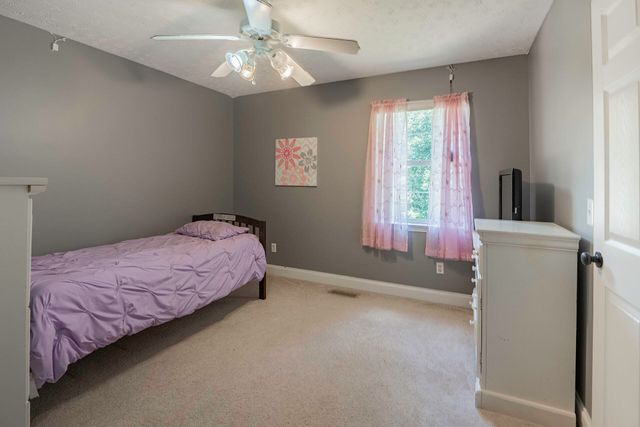 22 W Sims, Ringgold, GA 30736