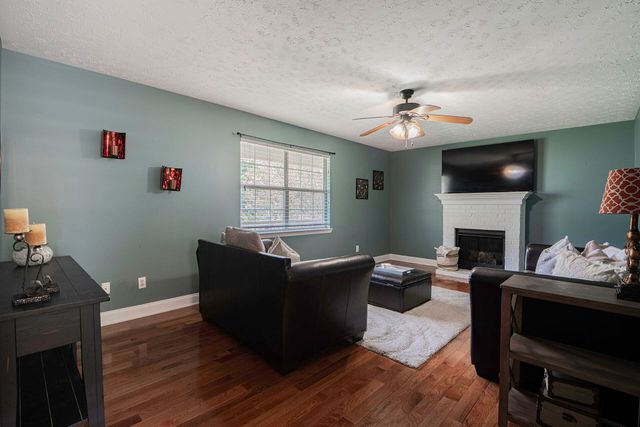 22 W Sims, Ringgold, GA 30736