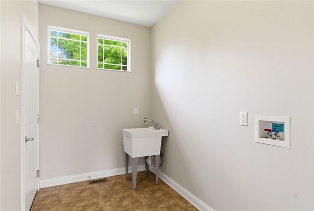 6604 Crabtree Lane, Huber Heights, OH 45424