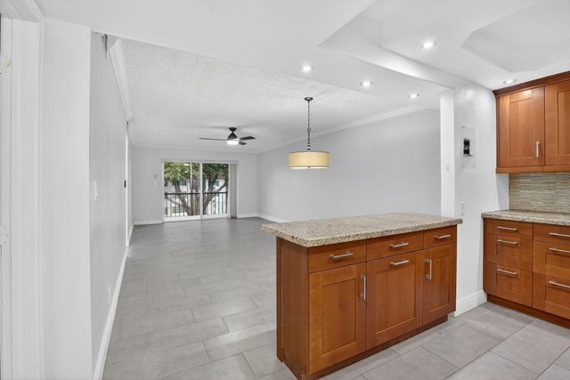 830 S Hollybrook Drive 310, Pembroke Pines, FL 33025