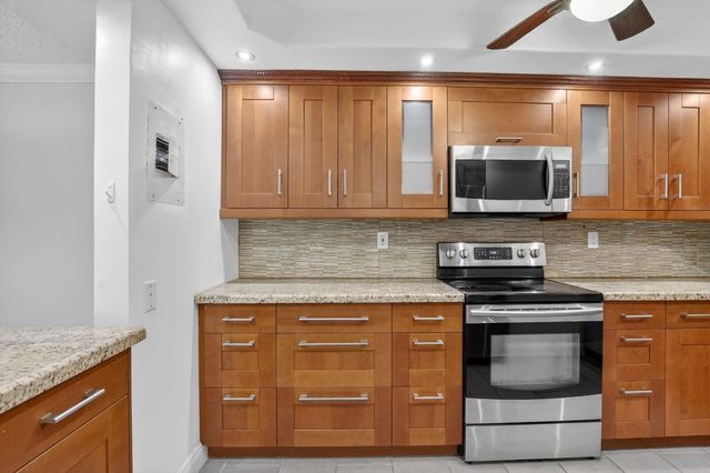 830 S Hollybrook Drive 310, Pembroke Pines, FL 33025