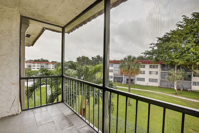 830 S Hollybrook Drive 310, Pembroke Pines, FL 33025