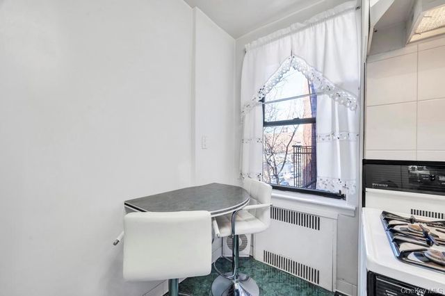 10010 67 Road 4 Floor, Forest Hills, NY 11375