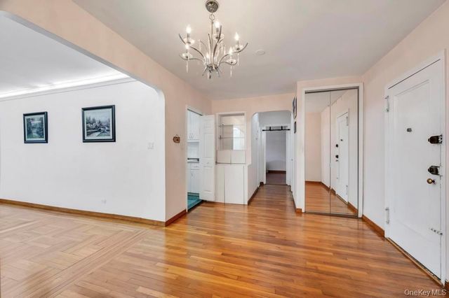 10010 67 Road 4 Floor, Forest Hills, NY 11375