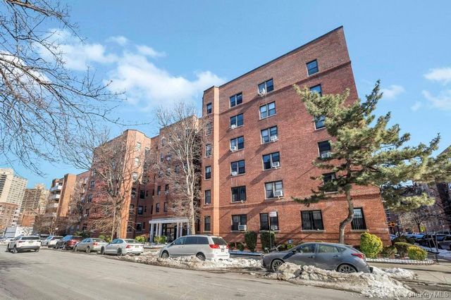 10010 67 Road 4 Floor, Forest Hills, NY 11375