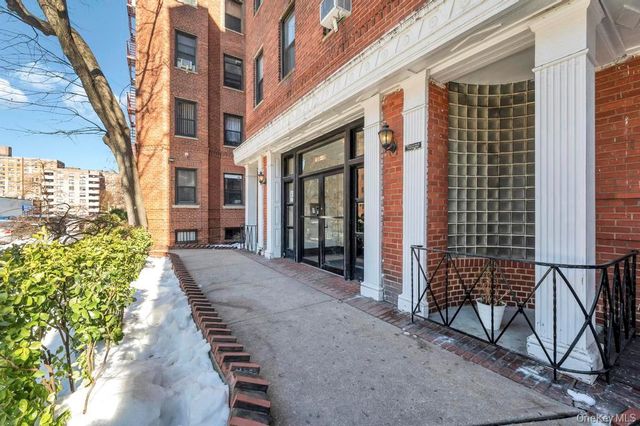 10010 67 Road 4 Floor, Forest Hills, NY 11375