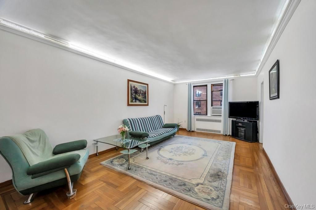 10010 67 Road 4 Floor, Forest Hills, NY 11375