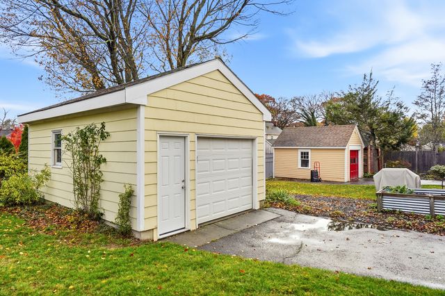 515 Wilcoxson Avenue, Stratford, CT 06614