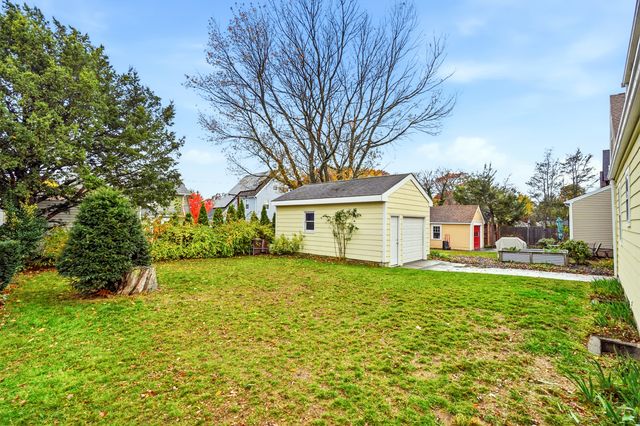 515 Wilcoxson Avenue, Stratford, CT 06614