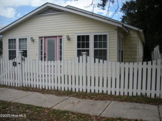 418 Fayetteville Avenue, Carolina Beach, NC 28428