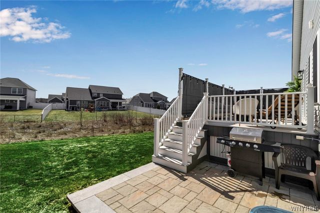 30 Sedge, Lancaster, NY 14086