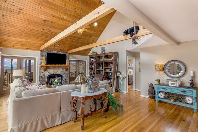 217 Walnut Ridge, Ellijay, GA 30540