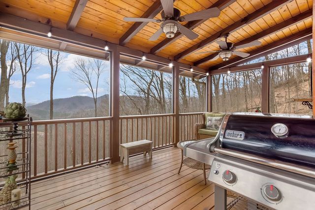 217 Walnut Ridge, Ellijay, GA 30540