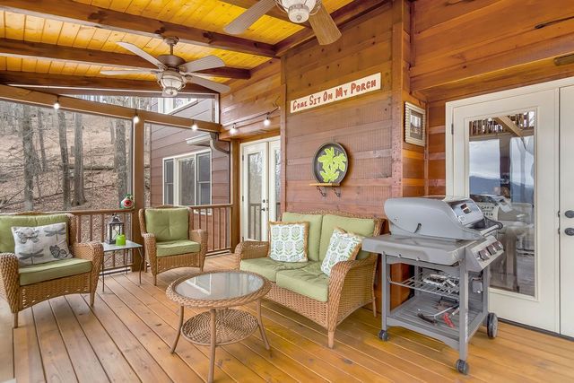 217 Walnut Ridge, Ellijay, GA 30540