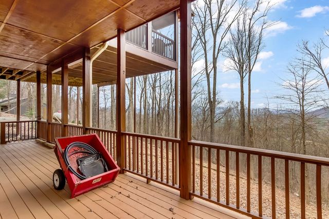 217 Walnut Ridge, Ellijay, GA 30540