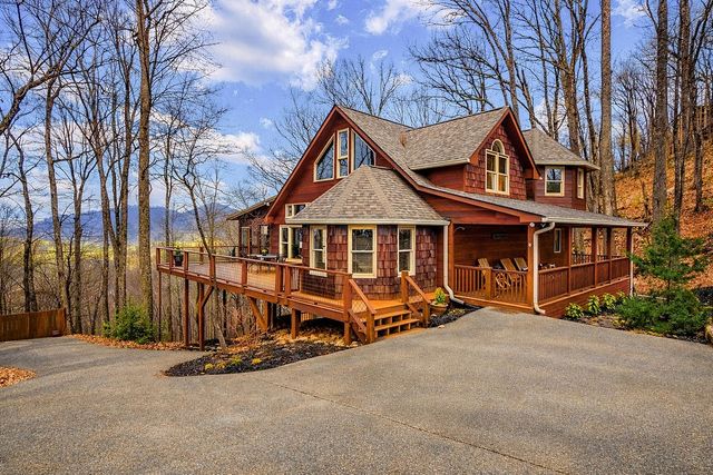 217 Walnut Ridge, Ellijay, GA 30540