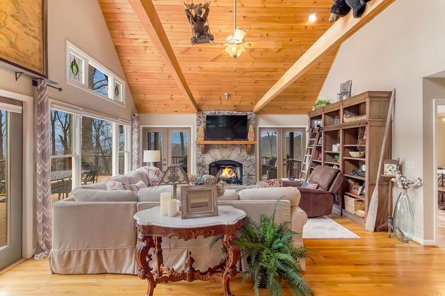 217 Walnut Ridge, Ellijay, GA 30540