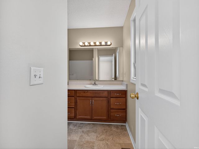 5125 Powell Plateau Crossing, Fort Wayne, IN 46808