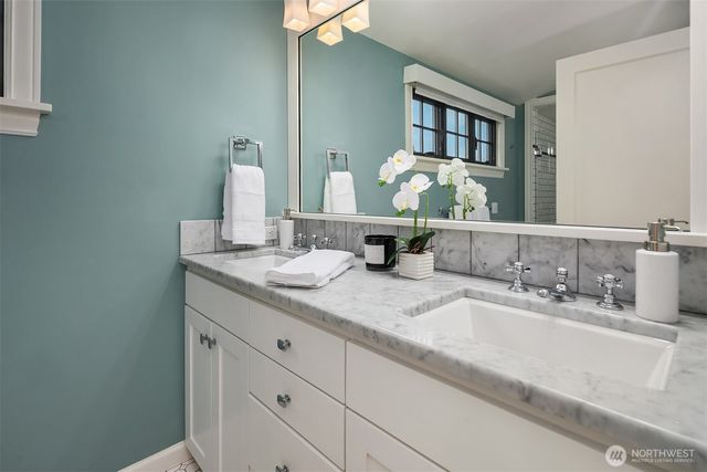 4915 NE 60th Street, Seattle, WA 98115