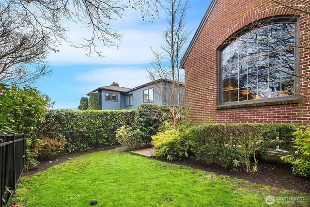 4915 NE 60th Street, Seattle, WA 98115