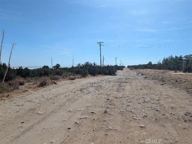 12 Tamarack, Pinon Hills, CA 92372