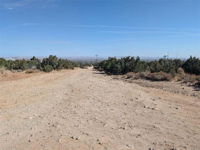 12 Tamarack, Pinon Hills, CA 92372