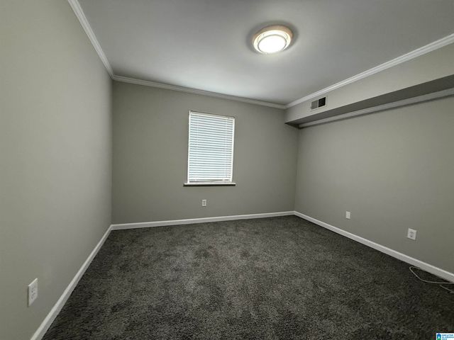 2106 Montreat Dr Apt D, Vestavia Hills, AL 35216