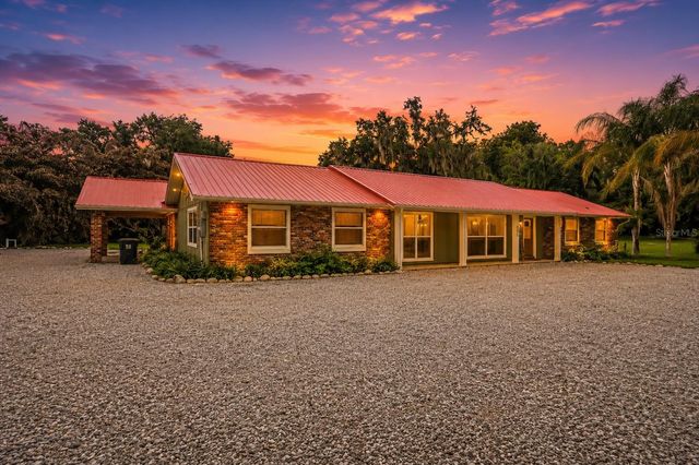 2072 LAKE ARIANA BOULEVARD, Auburndale, FL 33823