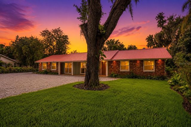 2072 LAKE ARIANA BOULEVARD, Auburndale, FL 33823