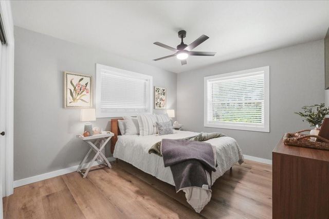 2072 LAKE ARIANA BOULEVARD, Auburndale, FL 33823