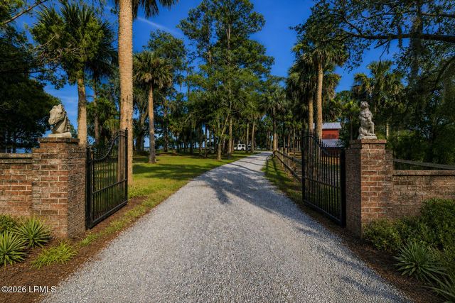 90 Calhoun Plantation Road, Okatie, SC 29909
