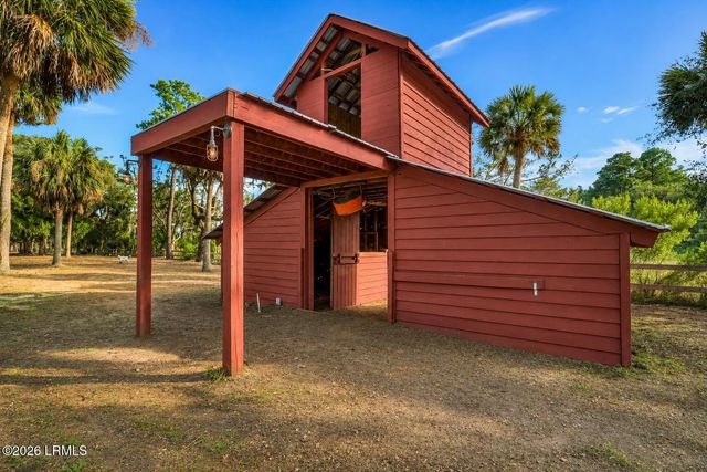 90 Calhoun Plantation Road, Okatie, SC 29909