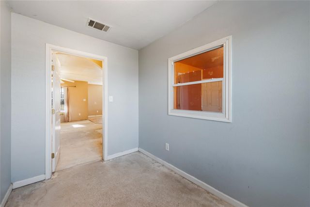 135 Petirrojo CT, Del Valle, TX 78617