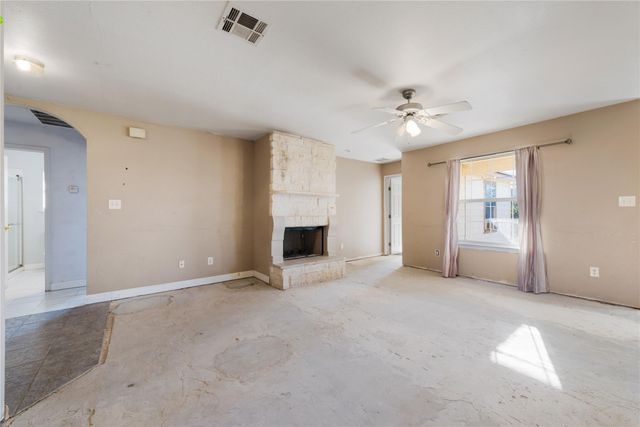 135 Petirrojo CT, Del Valle, TX 78617