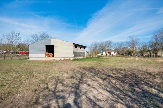 135 Petirrojo CT, Del Valle, TX 78617