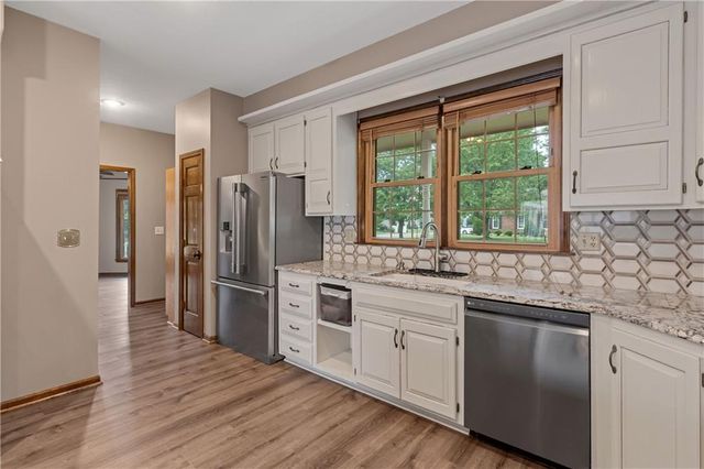 8523 Gillette Street, Lenexa, KS 66215