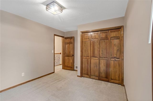 8523 Gillette Street, Lenexa, KS 66215